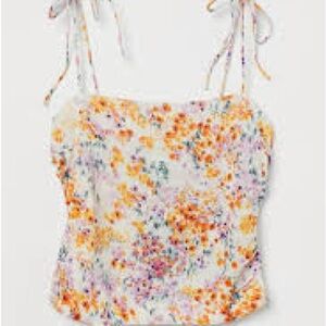 Floral tie strap top!